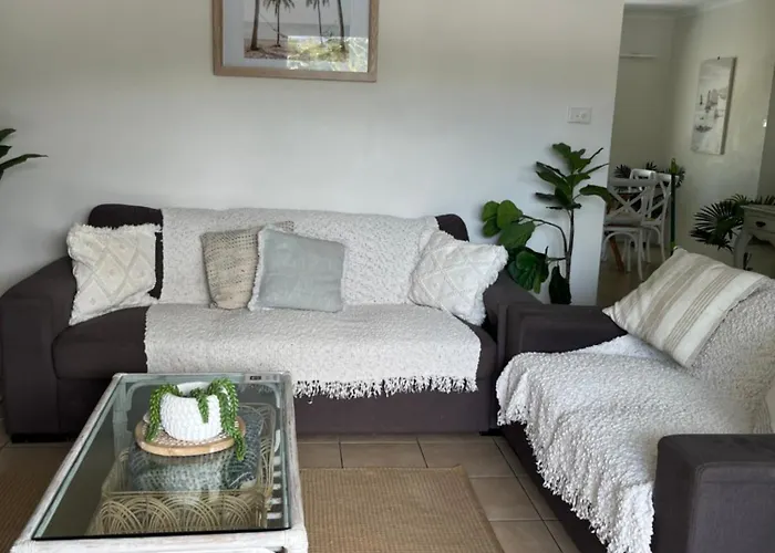 Trinity Beach Sea Breeze 3 Bedroom Apartment